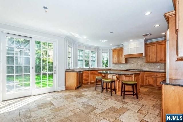 85 Everett Street, Closter, NJ 07624