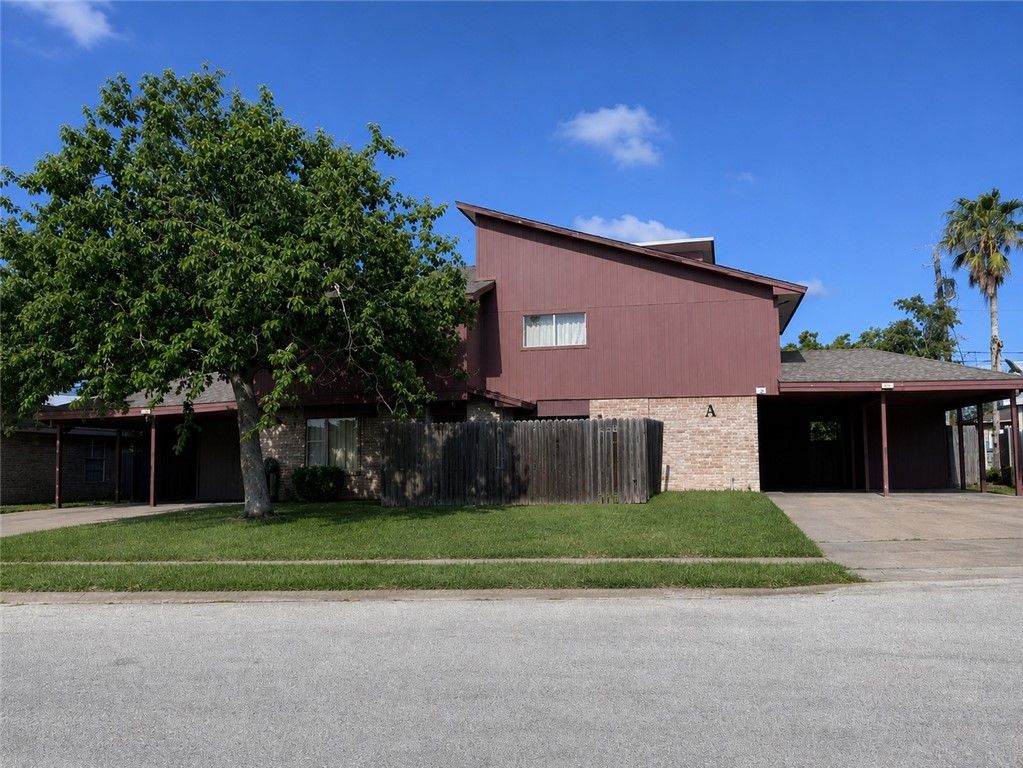 2106 Zephyr Cir A,B,C,D, Ingleside, TX 78362 — exterior