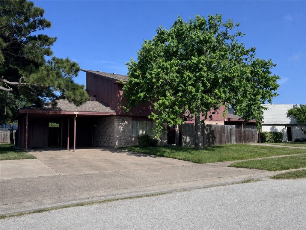 2106 Zephyr Cir A,B,C,D, Ingleside, TX 78362 — photo 2