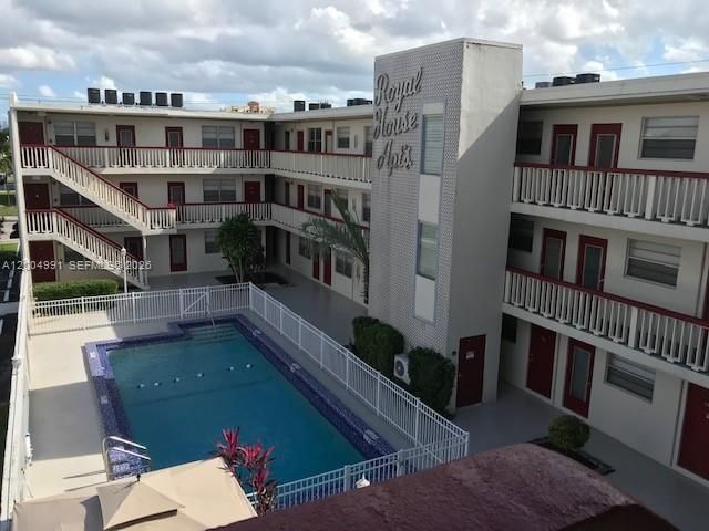 4410 W Flagler St 208, Miami, FL 33134