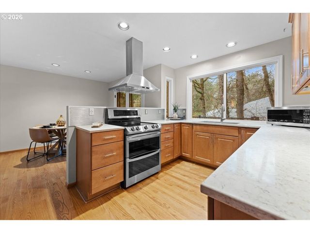 4361 ALBERT Cir, Lake Oswego, OR 97035