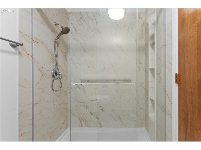 4361 ALBERT Cir, Lake Oswego, OR 97035