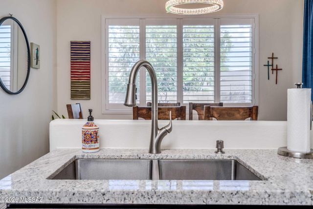 1736 N Wild Hyacinth Drive, Tucson, AZ 85715