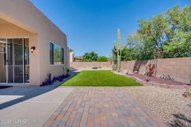 1736 N Wild Hyacinth Drive, Tucson, AZ 85715