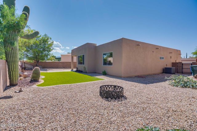 1736 N Wild Hyacinth Drive, Tucson, AZ 85715