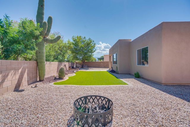 1736 N Wild Hyacinth Drive, Tucson, AZ 85715