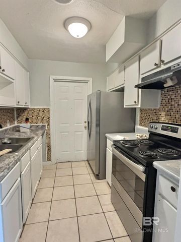 5609 FAIRVIEW Drive, Pensacola, AL 32505