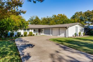 5608 Wales Avenue, Fort Worth, TX 76133