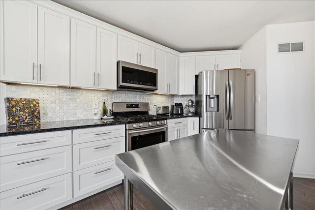 1716 Apple Blossom Drive, Munster, IN 46321