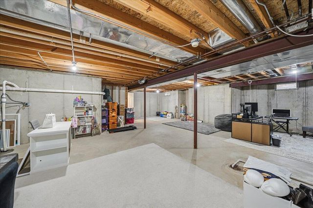 1716 Apple Blossom Drive, Munster, IN 46321