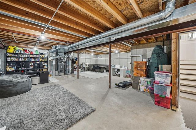 1716 Apple Blossom Drive, Munster, IN 46321