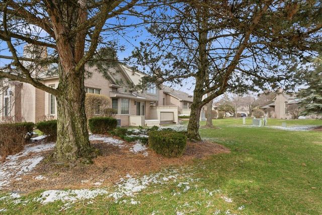 1716 Apple Blossom Drive, Munster, IN 46321