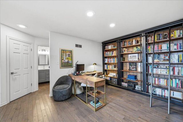 1716 Apple Blossom Drive, Munster, IN 46321