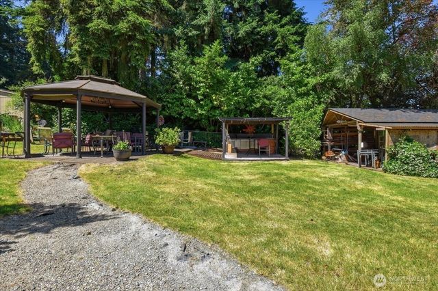 15621 84th Avenue NE, Kenmore, WA 98028