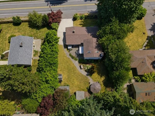 15621 84th Avenue NE, Kenmore, WA 98028