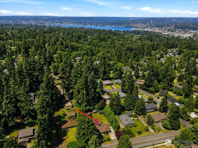 15621 84th Avenue NE, Kenmore, WA 98028