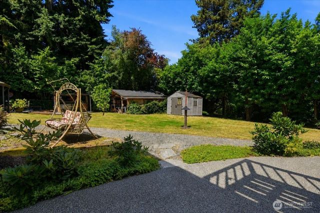 15621 84th Avenue NE, Kenmore, WA 98028