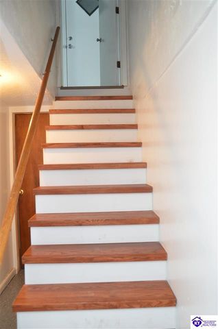 1081 Lincoln Trail, Radcliff, KY 40160