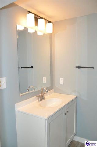 1081 Lincoln Trail, Radcliff, KY 40160