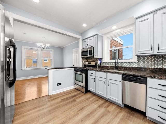 2959 N Neenah Avenue, Chicago, IL 60634