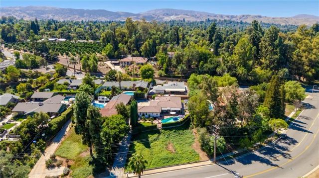 1306 Garden, Redlands, CA 92373