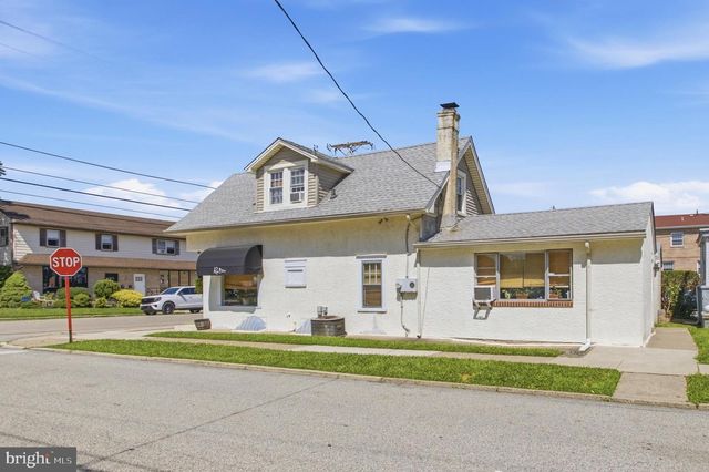 236 MILMONT AVE, Folsom, PA 19033
