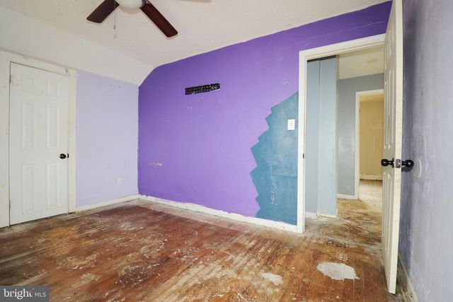 329 MANTUA AVE, Paulsboro, NJ 08066