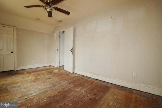 329 MANTUA AVE, Paulsboro, NJ 08066