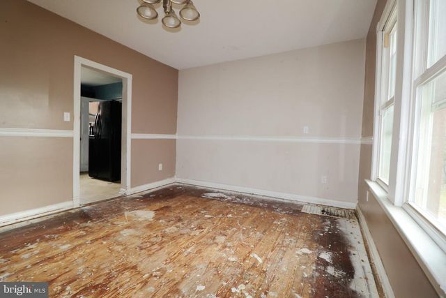 329 MANTUA AVE, Paulsboro, NJ 08066