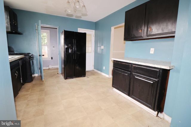 329 MANTUA AVE, Paulsboro, NJ 08066