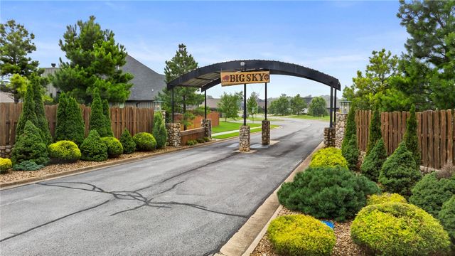 3780 Bitterroot Street, Bentonville, AR 72712