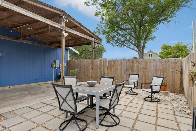 8722 Dale Vly, San Antonio, TX 78227