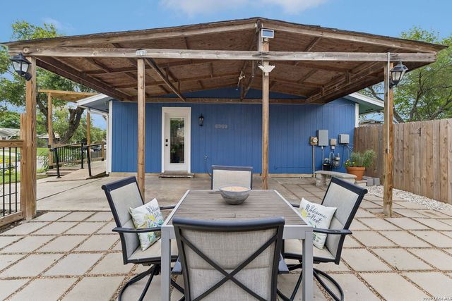 8722 Dale Vly, San Antonio, TX 78227