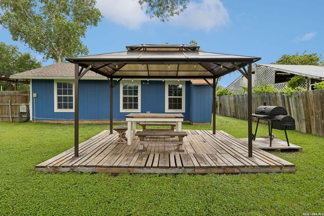 8722 Dale Vly, San Antonio, TX 78227