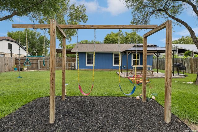 8722 Dale Vly, San Antonio, TX 78227