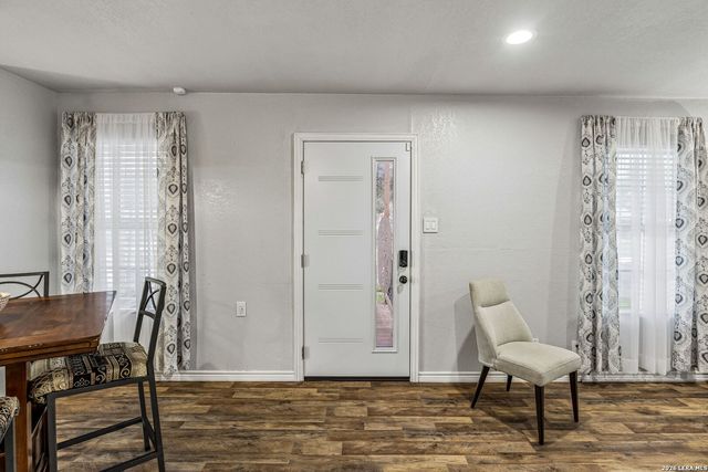 8722 Dale Vly, San Antonio, TX 78227