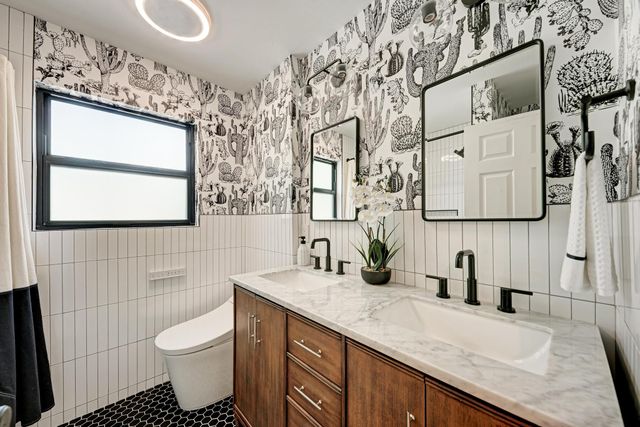 4702 Hilldale DR, Austin, TX 78723