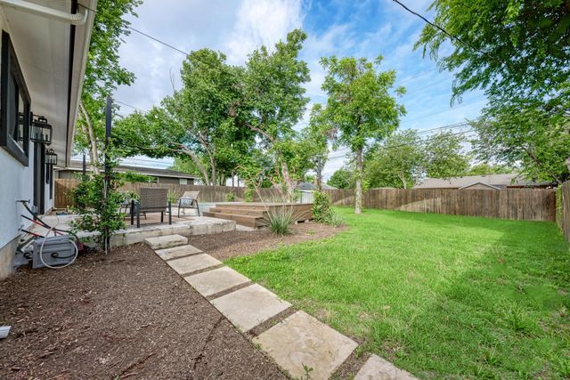 4702 Hilldale DR, Austin, TX 78723