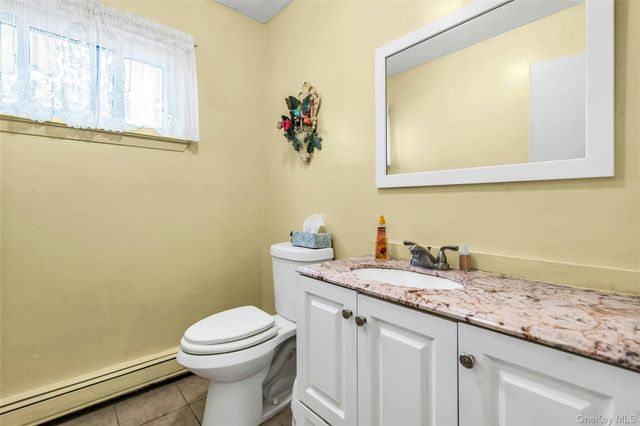 7 Hastings Drive, Ridge, NY 11961