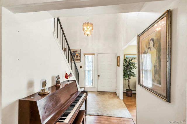 7 Hastings Drive, Ridge, NY 11961