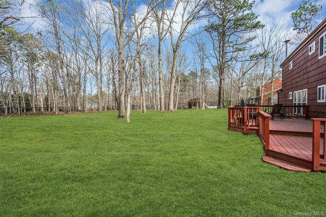 7 Hastings Drive, Ridge, NY 11961