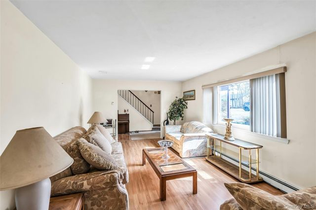 7 Hastings Drive, Ridge, NY 11961