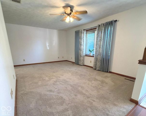 1383 Holiday Lane W, Brownsburg, IN 46112