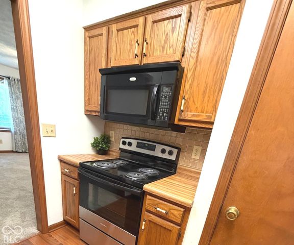 1383 Holiday Lane W, Brownsburg, IN 46112