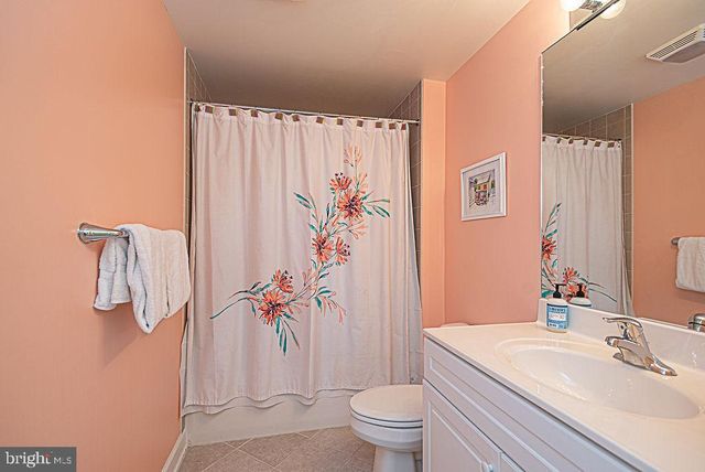 105 63RD ST #402, Ocean City, MD 21842