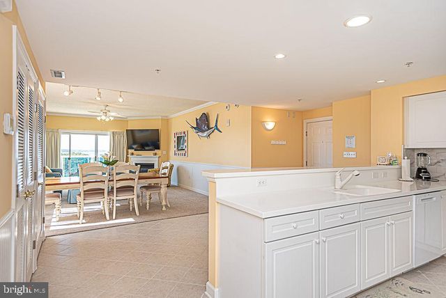 105 63RD ST #402, Ocean City, MD 21842
