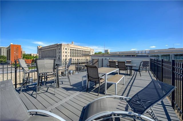 360 W Pershing Road 250, Kansas City, MO 64108