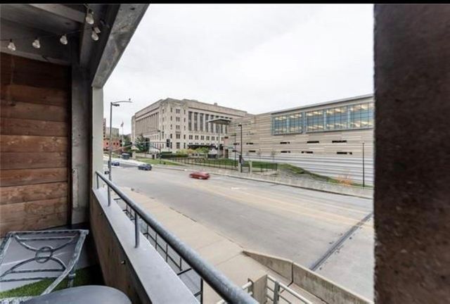 360 W Pershing Road 250, Kansas City, MO 64108