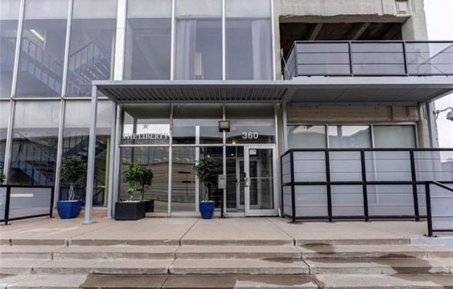 360 W Pershing Road 250, Kansas City, MO 64108