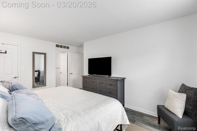 19272 Northridge Drive, Northville Township, MI 48167